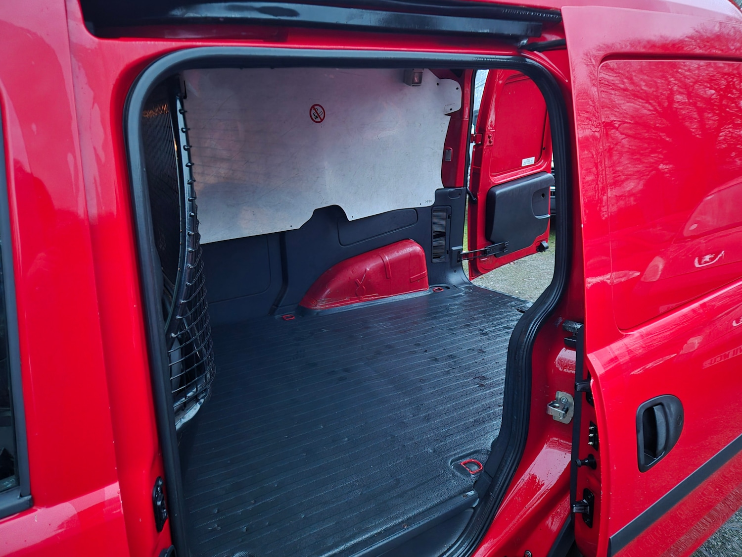 Used Vauxhall Combo 2011 for sale - 76835955: Photo 8