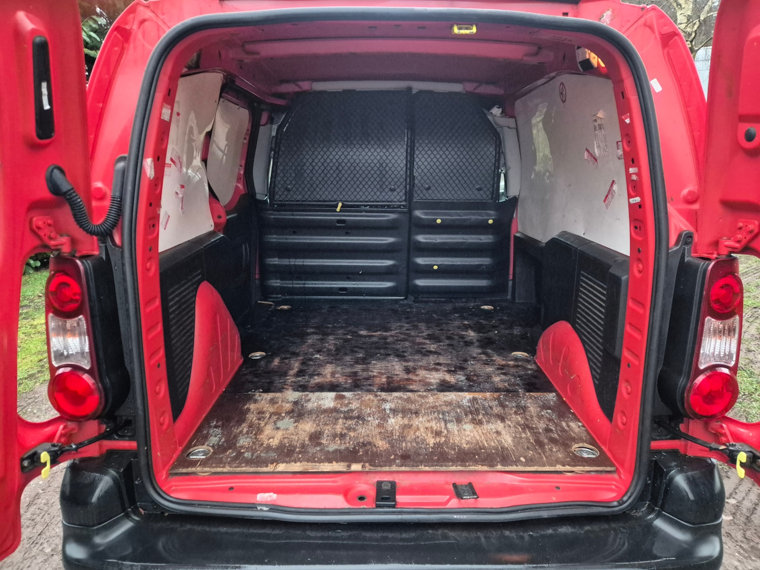 Used Peugeot Partner 2012 for sale - 77300704: Photo 7