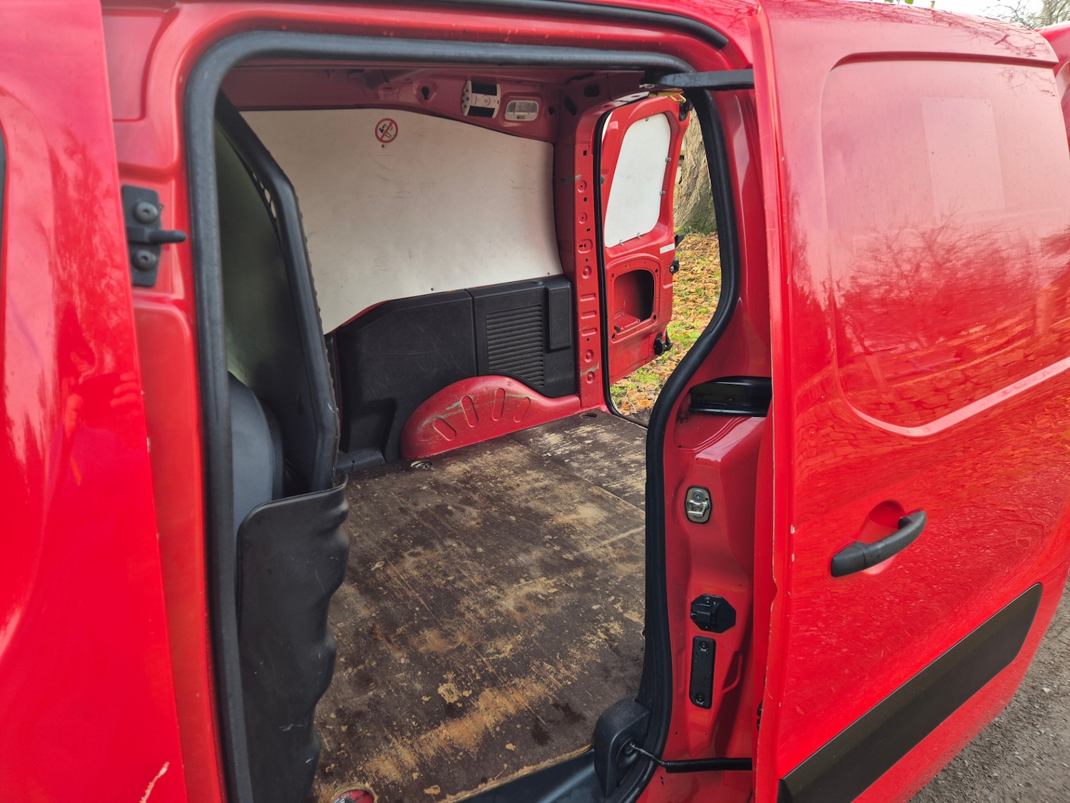 Used Peugeot Partner 2012 for sale - 76611579: Photo 8