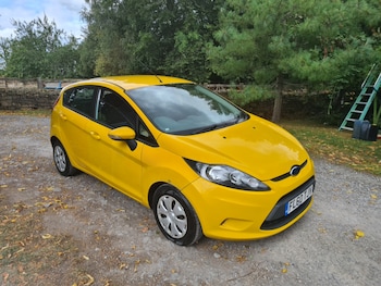 Used Ford Fiesta 2010 for sale - 75583002: Photo