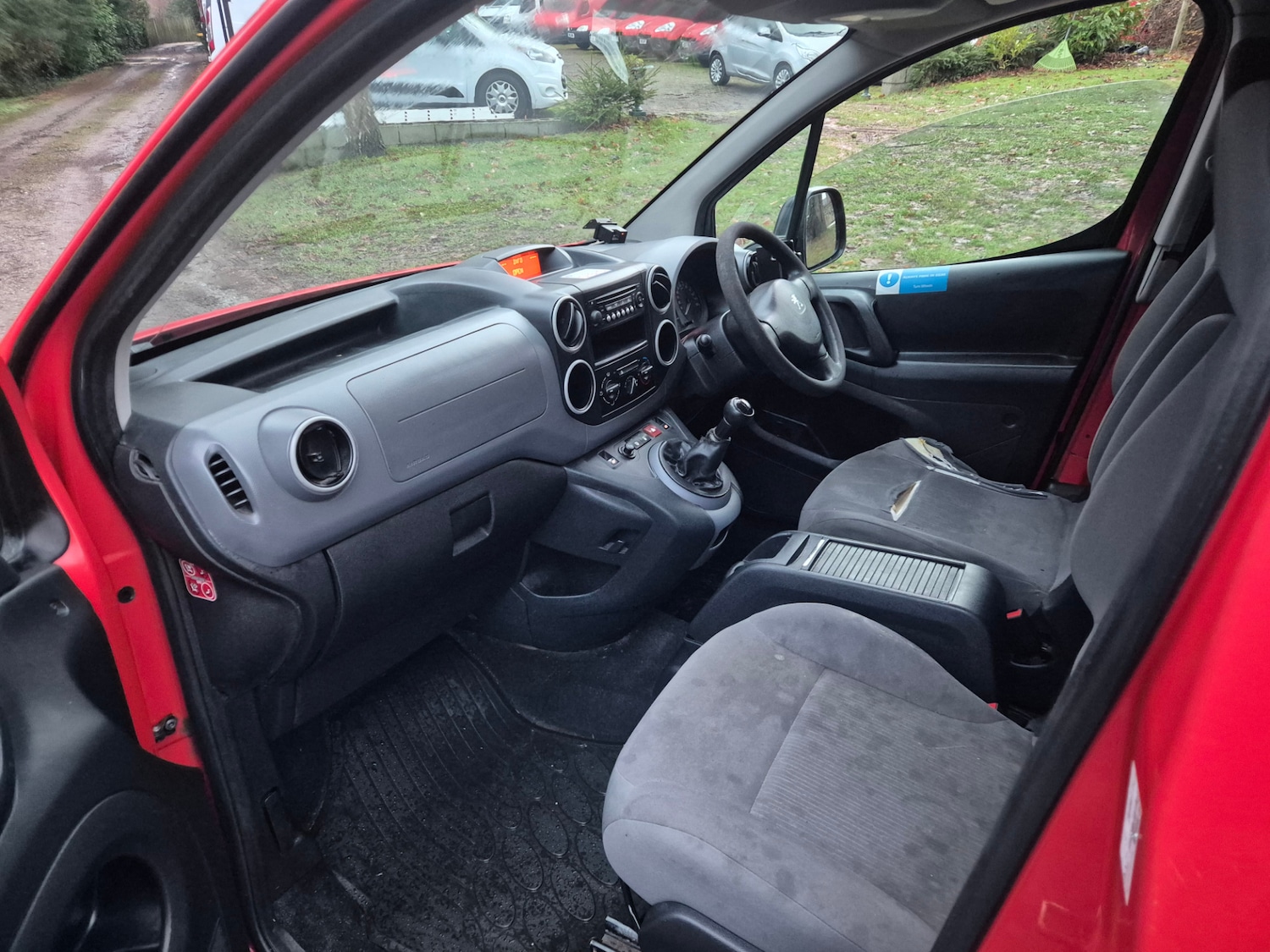 Used Peugeot Partner 2012 for sale - 76750189: Photo 9