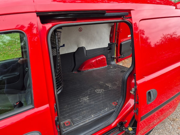 Used Vauxhall Combo 2011 for sale - 76079587: Photo 8