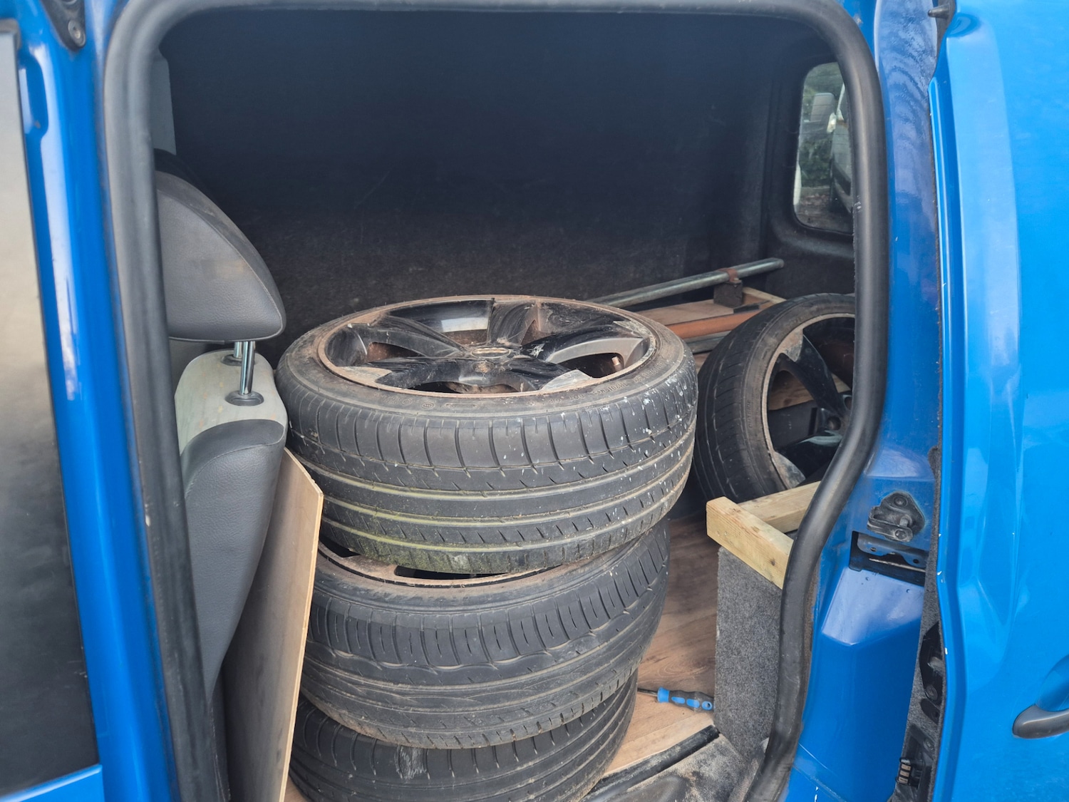 Used Volkswagen Caddy 2012 for sale - 77979879: Photo 9