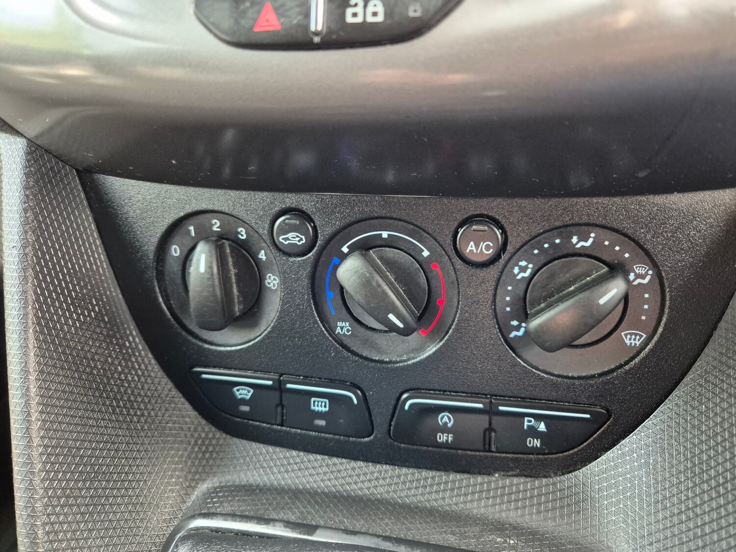 Used Ford Transit Connect 2018 for sale - 76626036: Photo 13