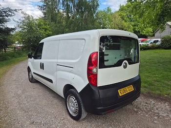 Used Vauxhall Combo 2015 for sale - 78604531: Photo