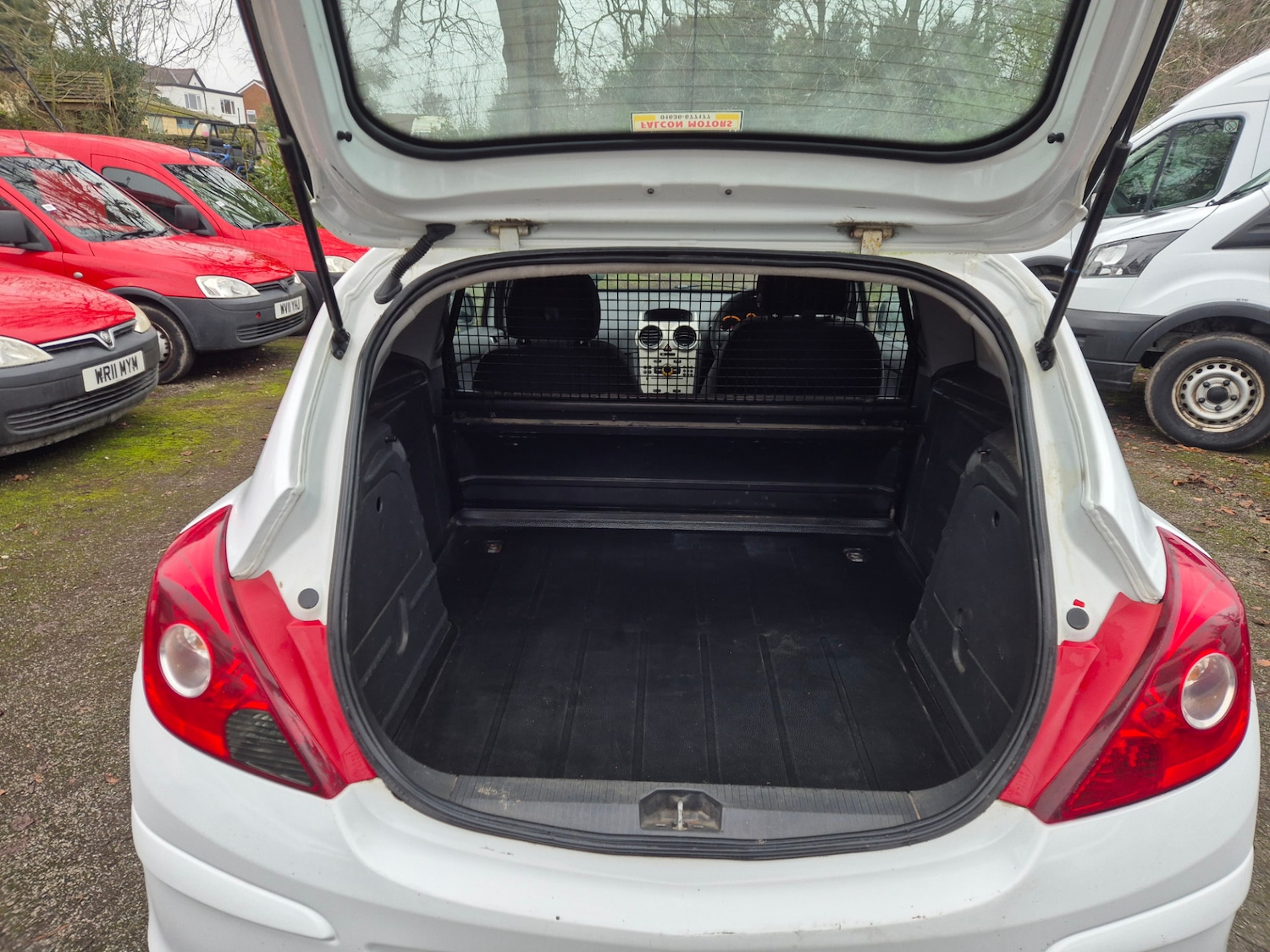 Used Vauxhall Corsa 2010 for sale - 77404837: Photo 7