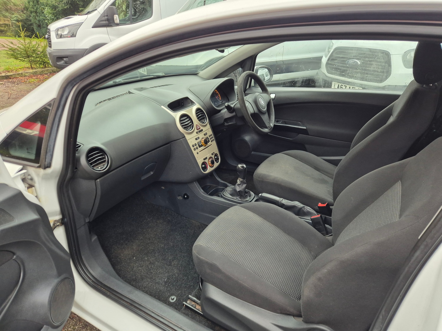 Used Vauxhall Corsa 2010 for sale - 77404837: Photo 8