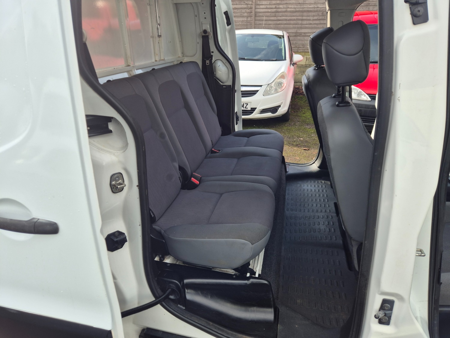 Used Peugeot Partner 2012 for sale - 77639550: Photo 8