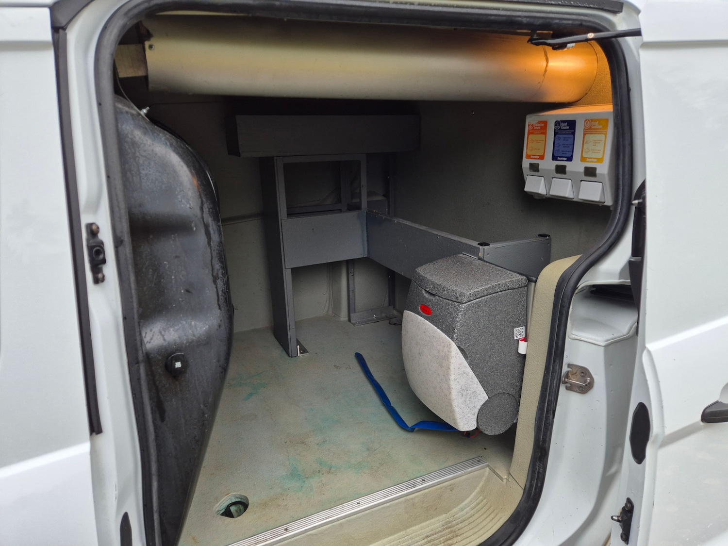 Used Ford Transit Connect 2017 for sale - 76505026: Photo 8