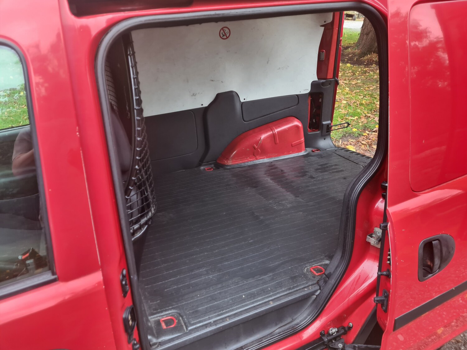 Used Vauxhall Combo 2010 for sale - 75997061: Photo 8