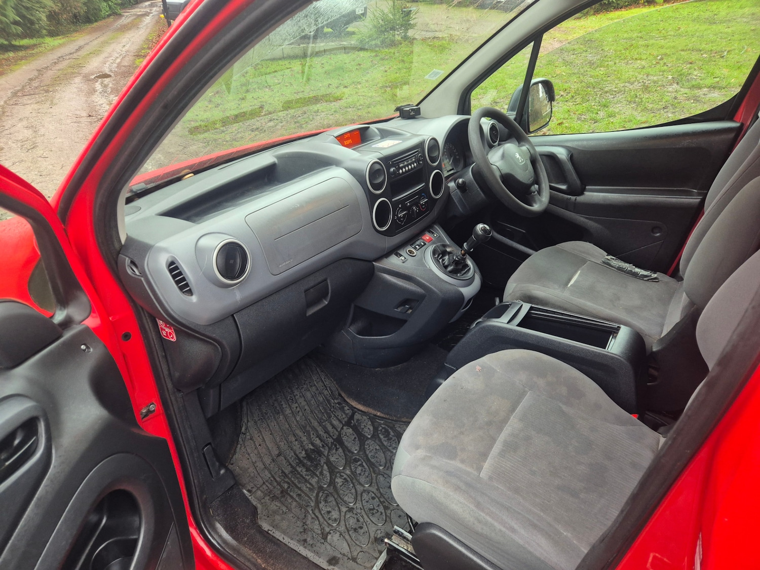 Used Peugeot Partner 2012 for sale - 76919733: Photo 9