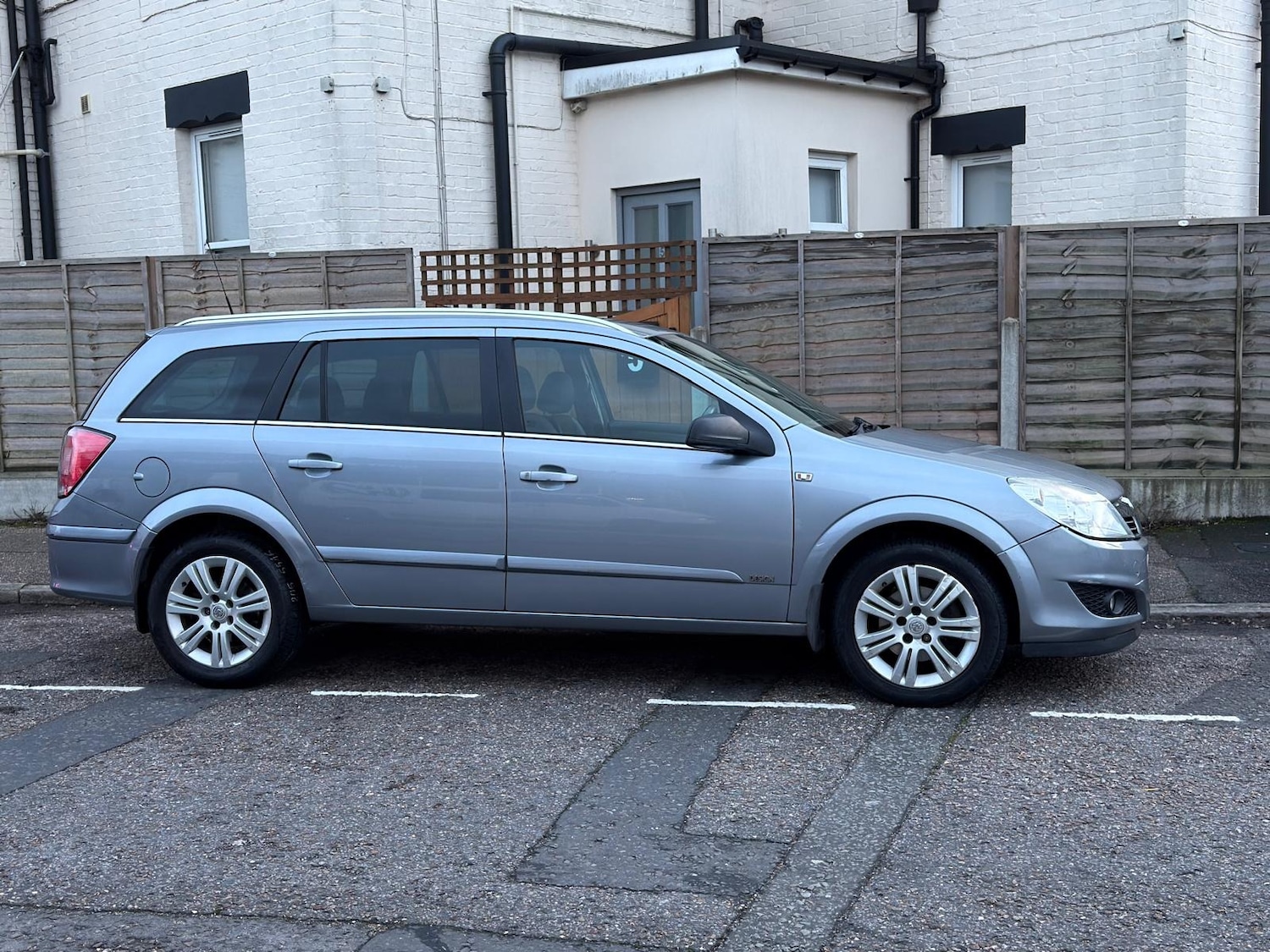 Used Vauxhall Astra 2010 for sale - 77079280: Photo 12