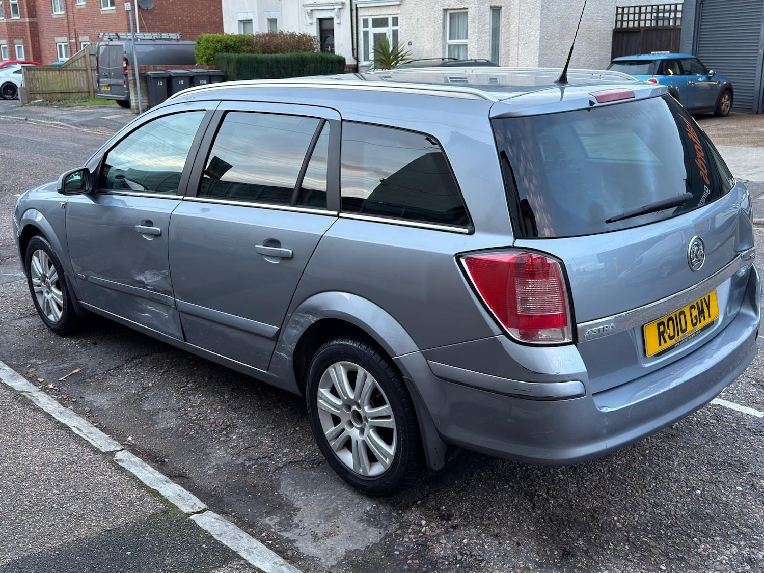 Used Vauxhall Astra 2010 for sale - 77079280: Photo 3