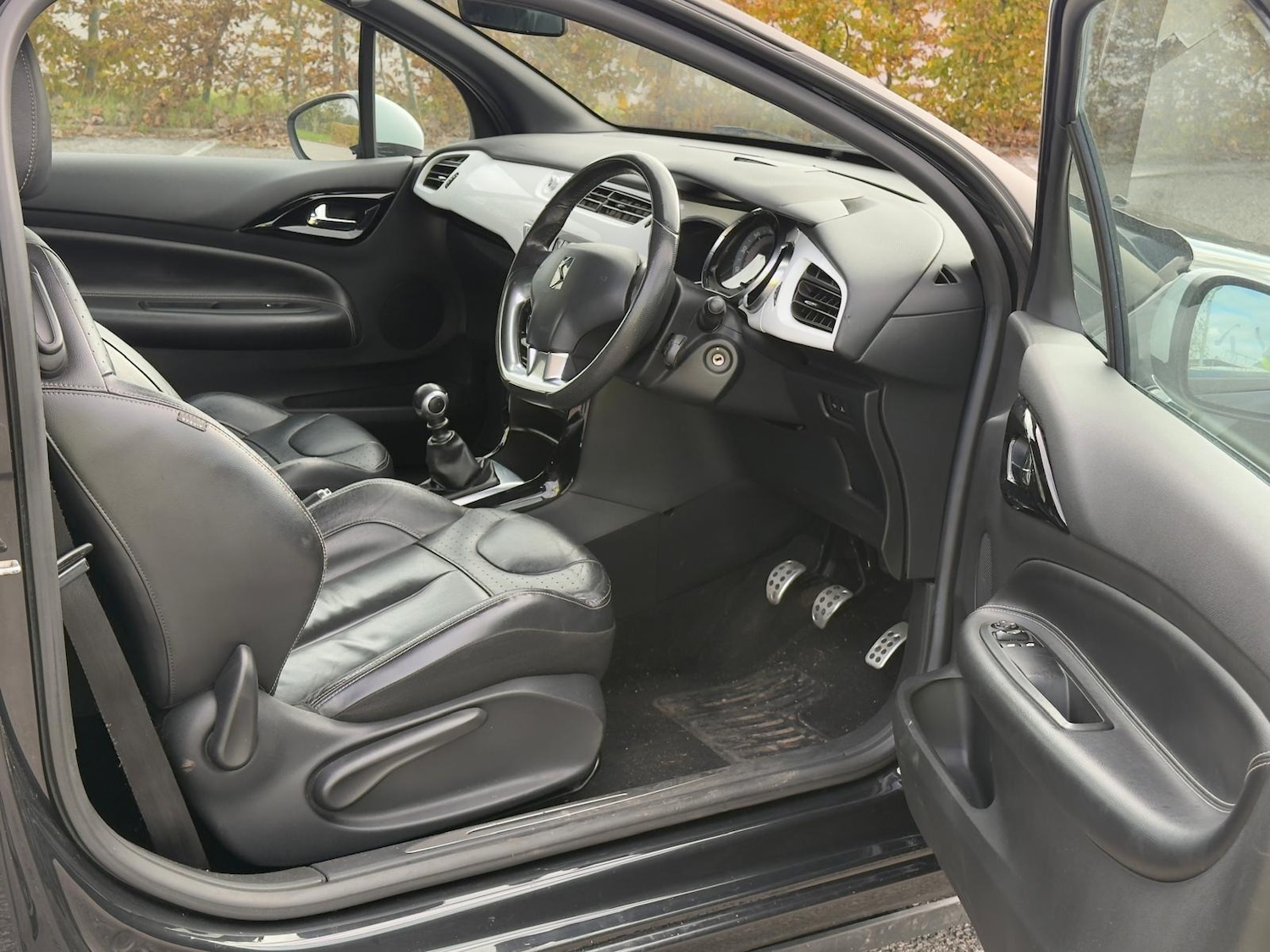 Used Citroen DS3 2010 for sale - 77077638: Photo 11