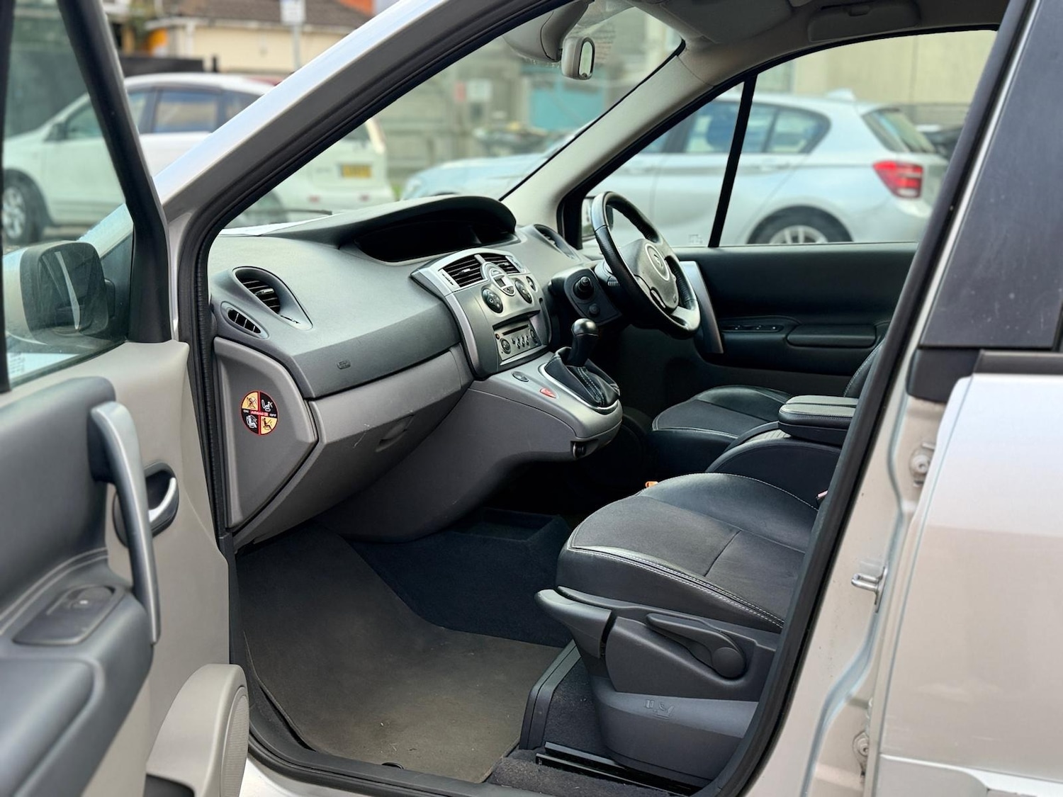 Used Renault Scenic 2008 for sale - 77077178: Photo 17