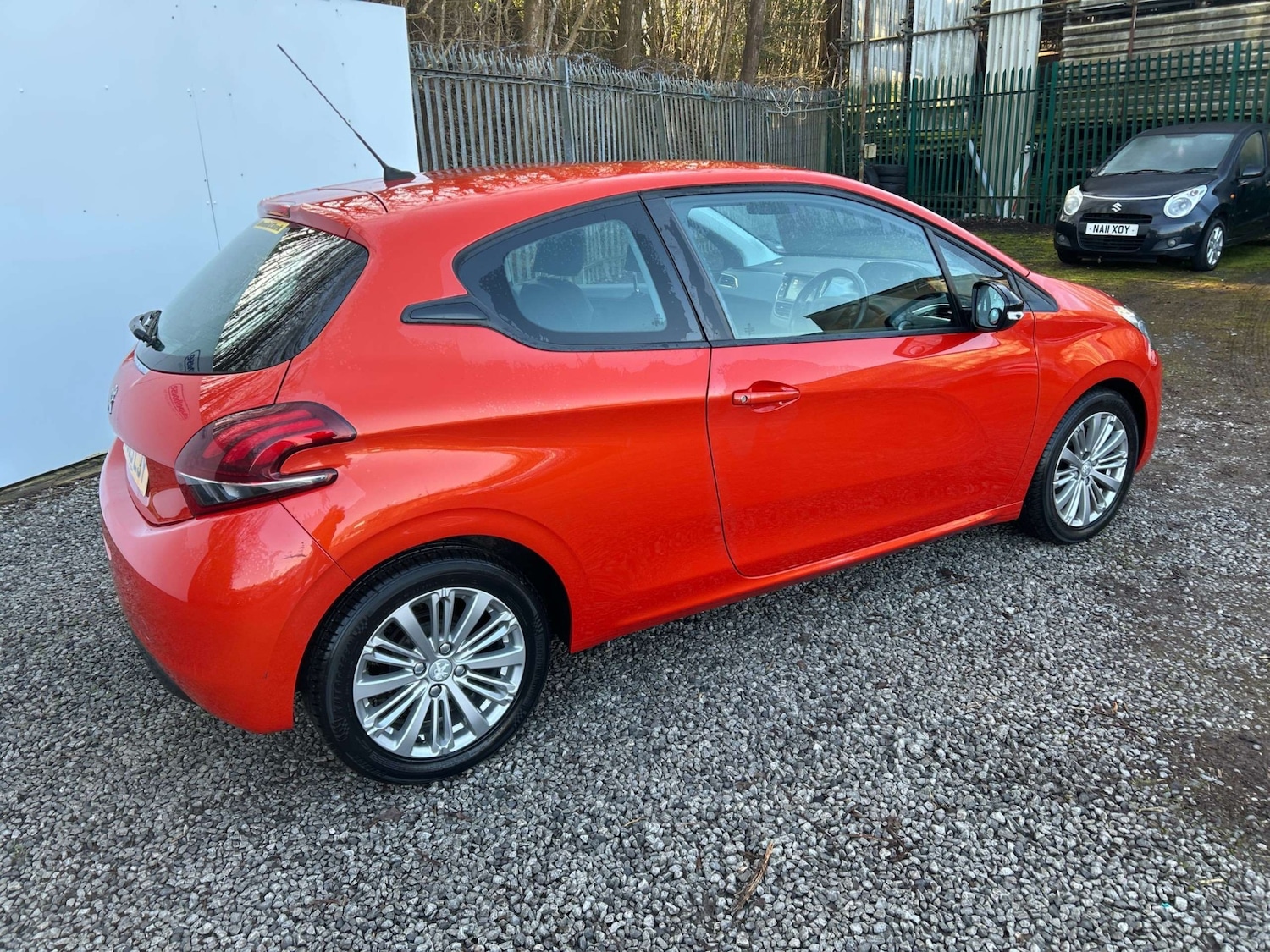 Used Peugeot 208 2015 for sale - 77832803: Photo 3