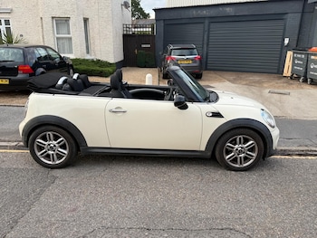 Used MINI Convertible 2011 for sale - 78807990: Photo