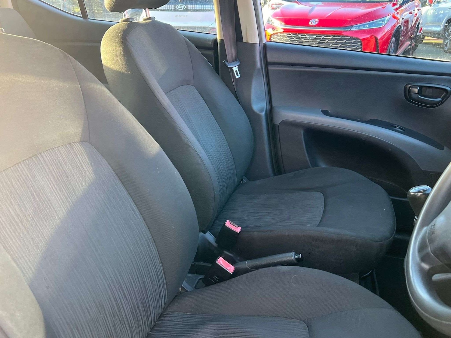 Used Hyundai i10 2011 for sale - 77198334: Photo 13