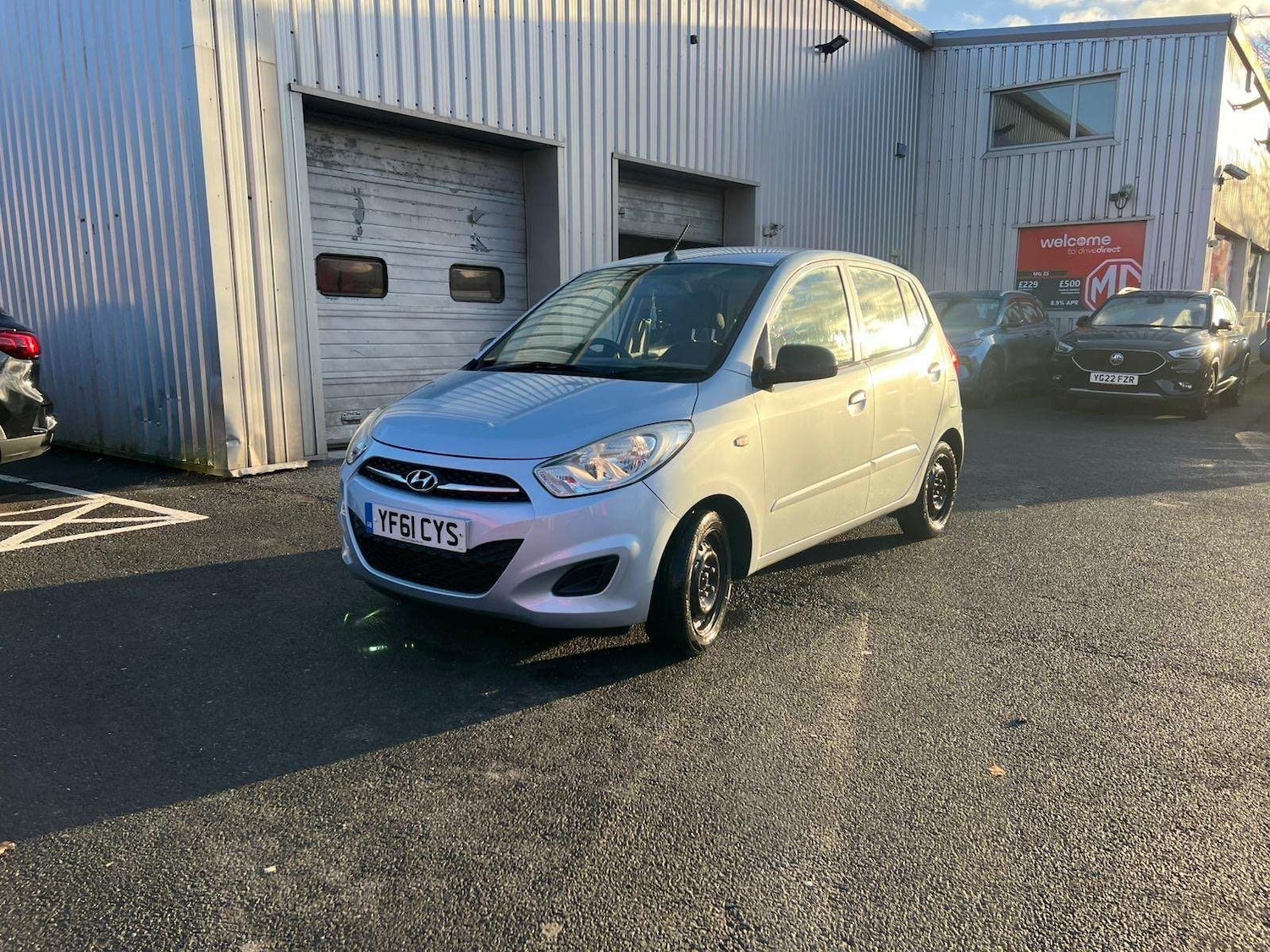 Used Hyundai i10 2011 for sale - 77198334: Photo 2