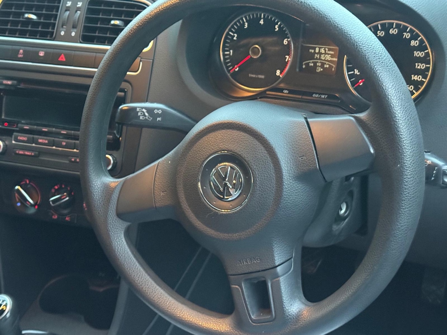 Used Volkswagen Polo 2012 for sale - 77304757: Photo 9