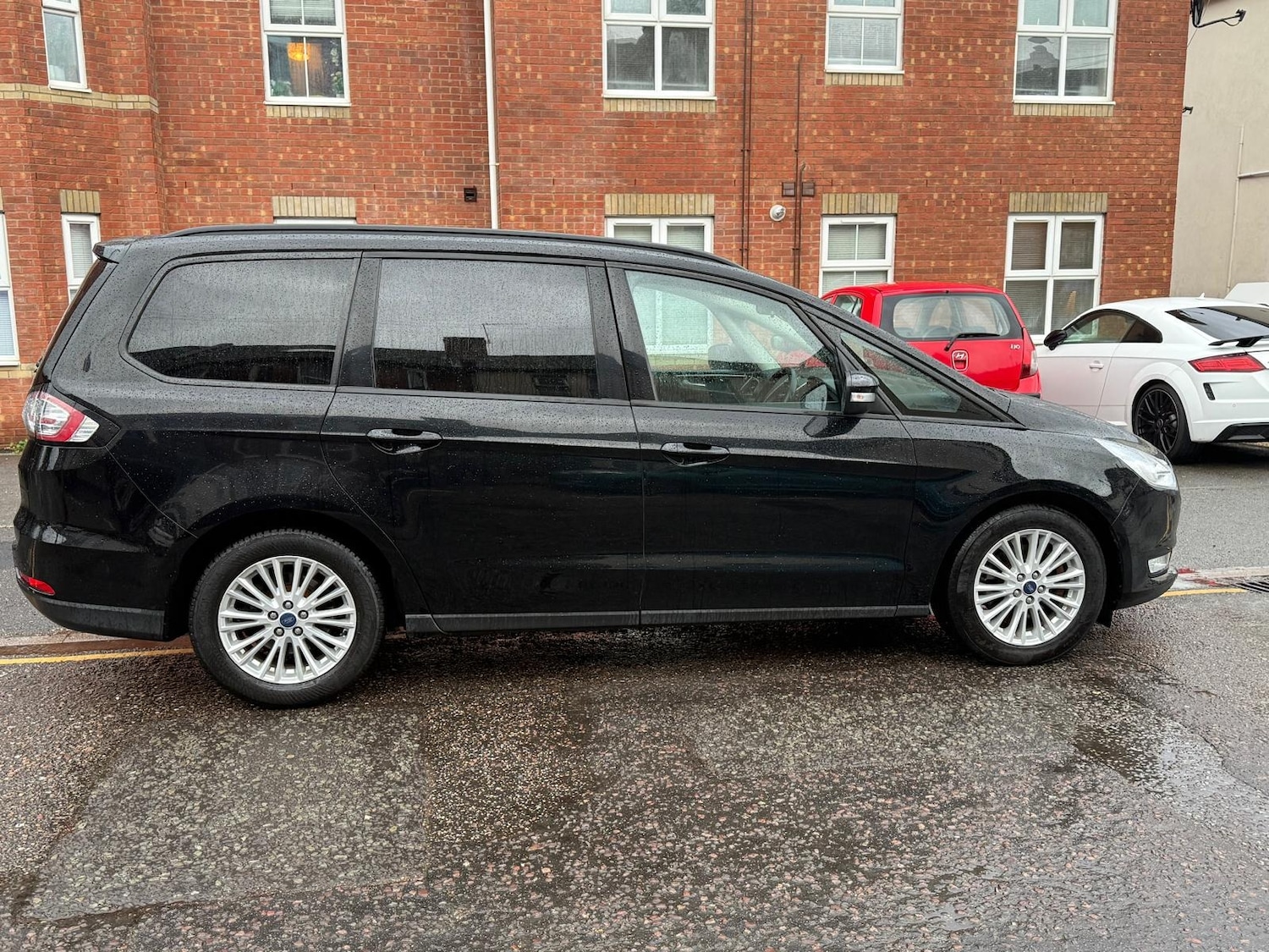 Used Ford Galaxy 2017 for sale - 77304758: Photo 6