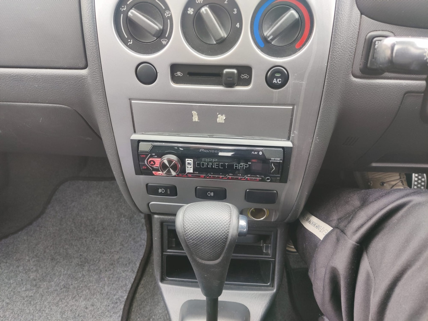 Used Daihatsu Sirion 2002 for sale - 78092876: Photo 14