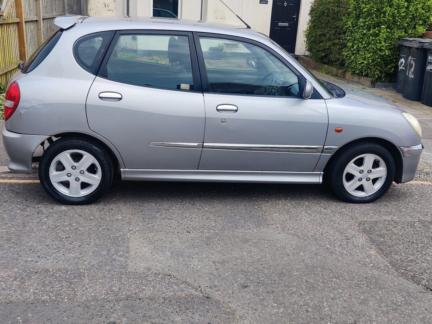 Used Daihatsu Sirion 2002 for sale - 78092876: Photo 9