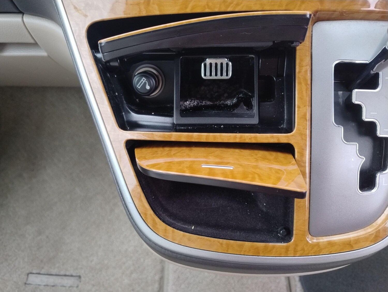 Used Toyota Alphard 2021 for sale - 76360650: Photo 35