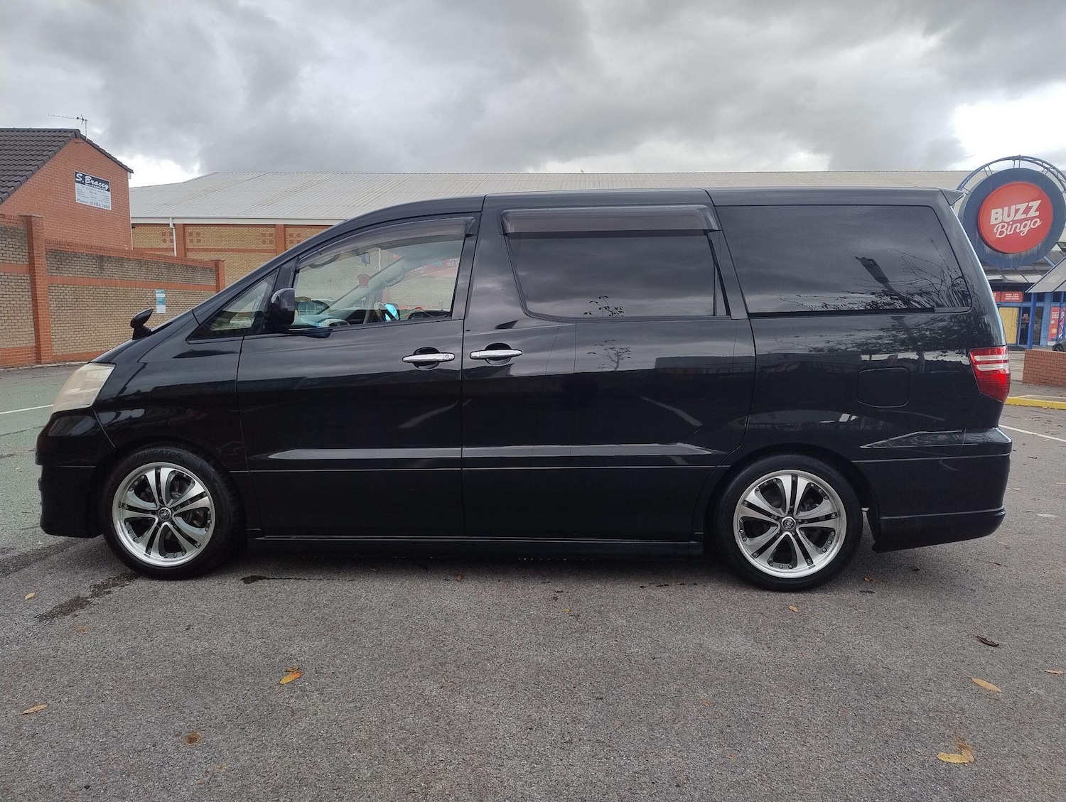 Used Toyota Alphard 2021 for sale - 76360650: Photo 4