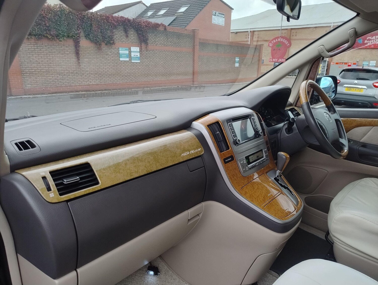 Used Toyota Alphard 2021 for sale - 76360650: Photo 53