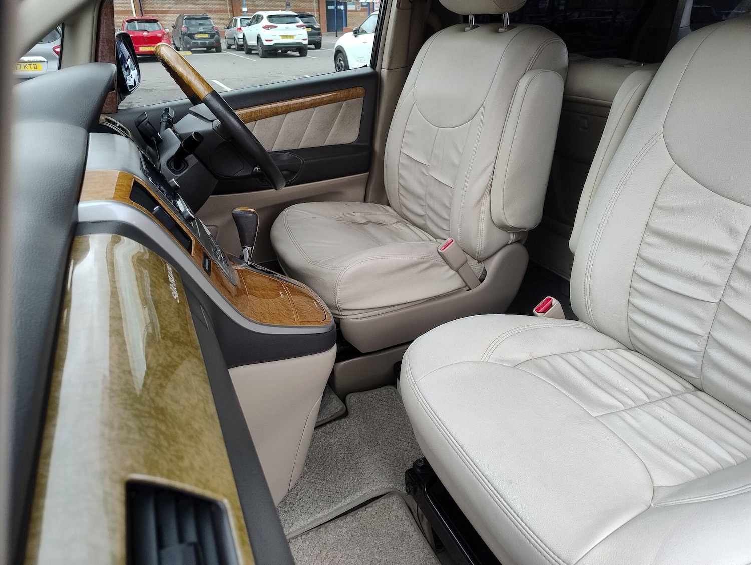 Used Toyota Alphard 2021 for sale - 76360650: Photo 54