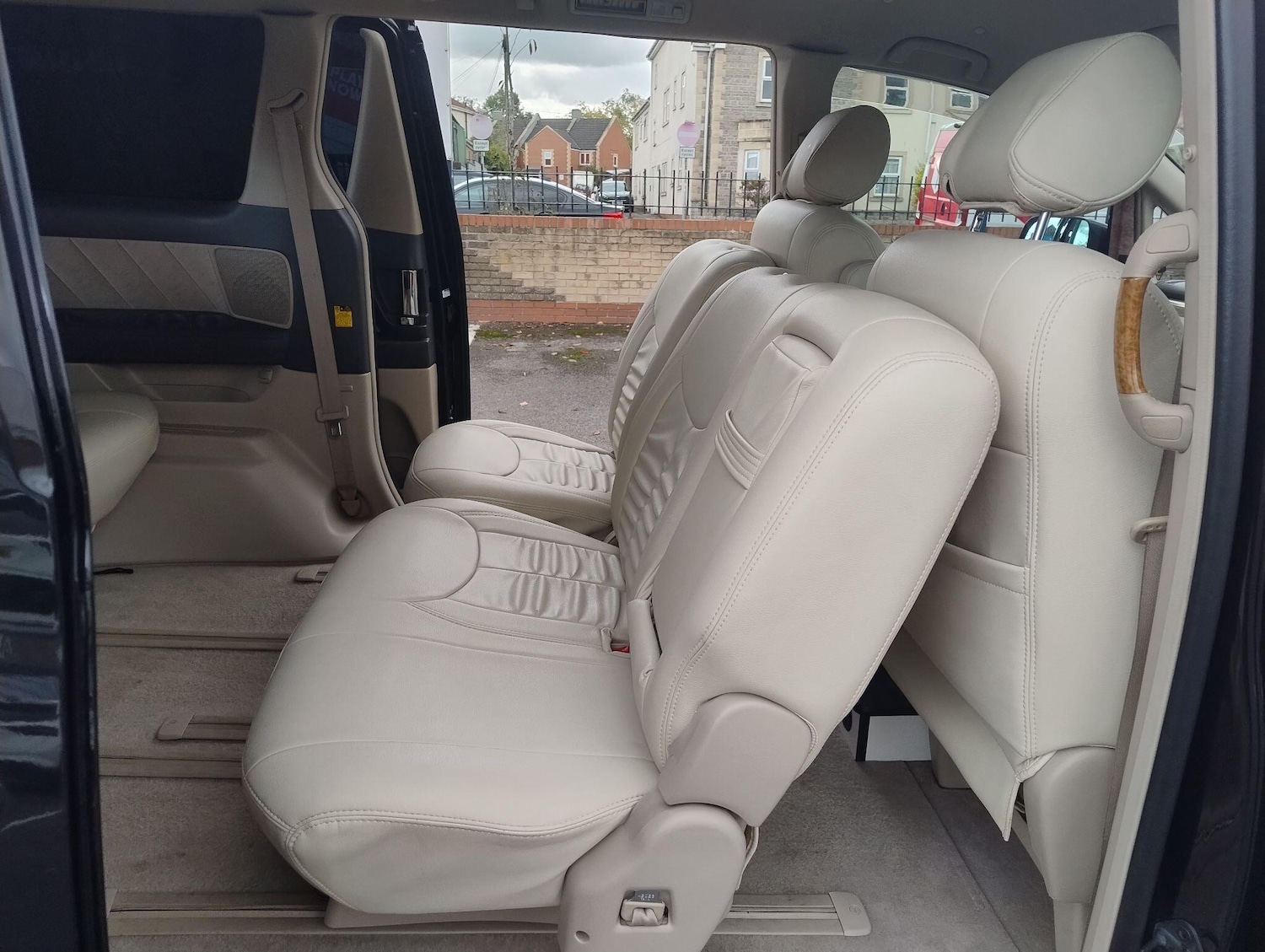 Used Toyota Alphard 2021 for sale - 76360650: Photo 62