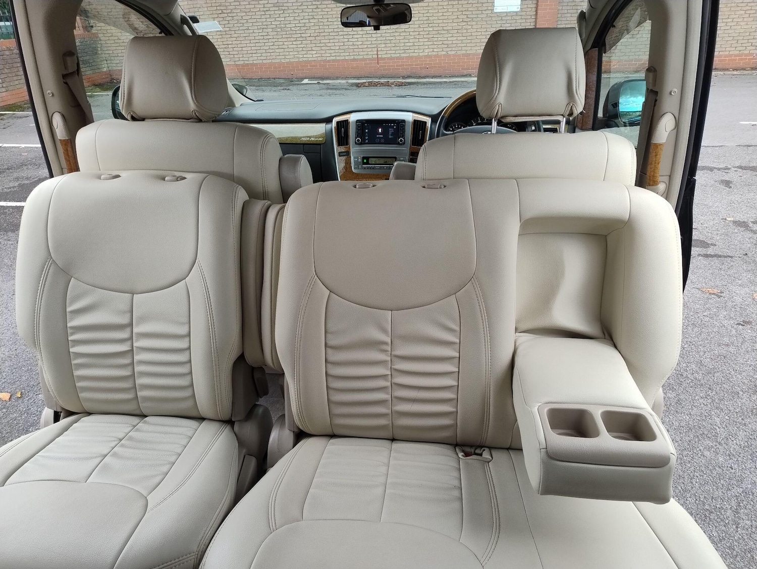 Used Toyota Alphard 2021 for sale - 76360650: Photo 66