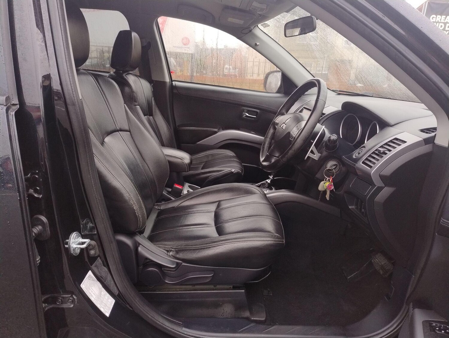 Used Mitsubishi Outlander for sale - 78214700: Photo 30