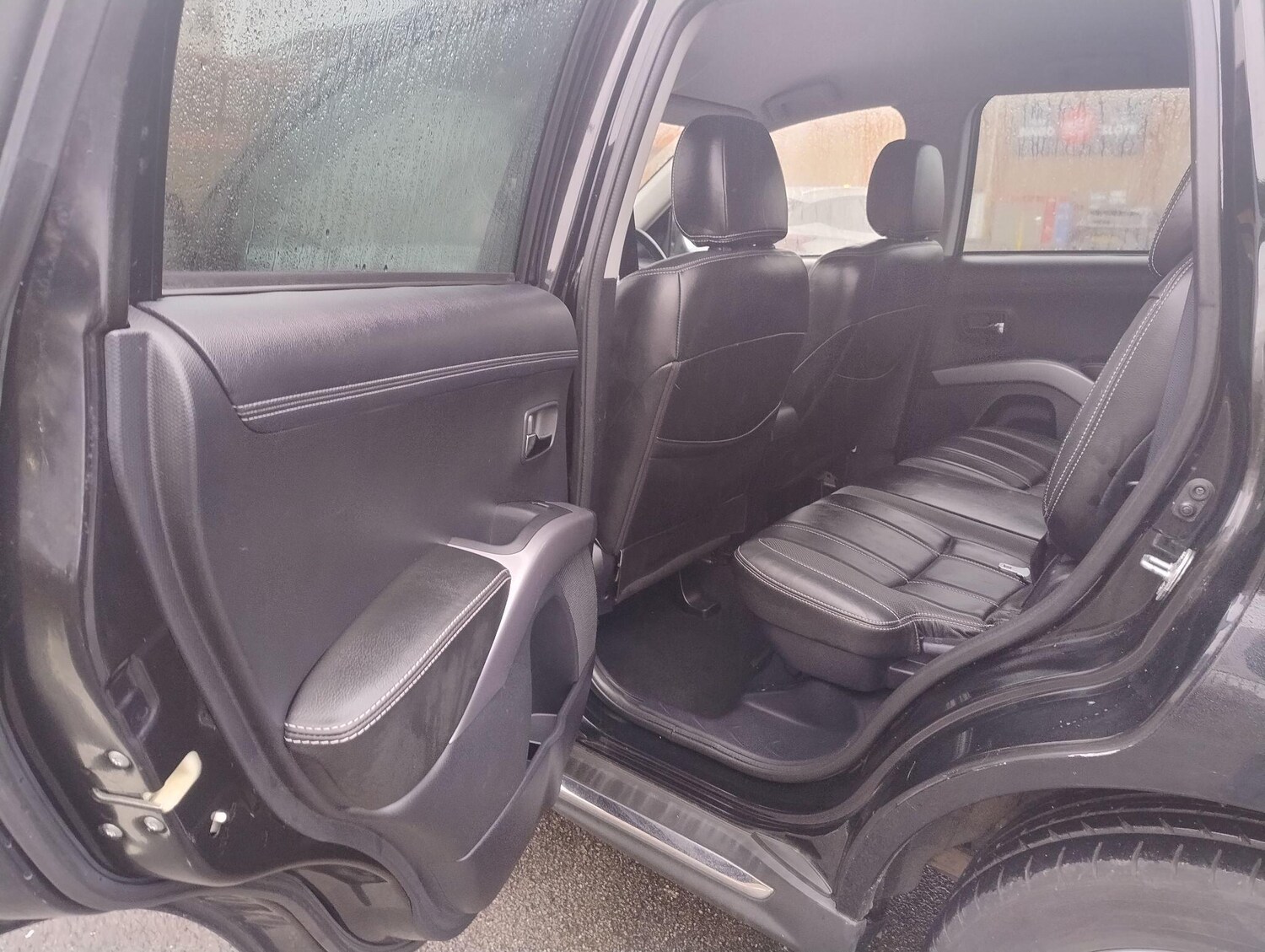 Used Mitsubishi Outlander for sale - 78214700: Photo 77