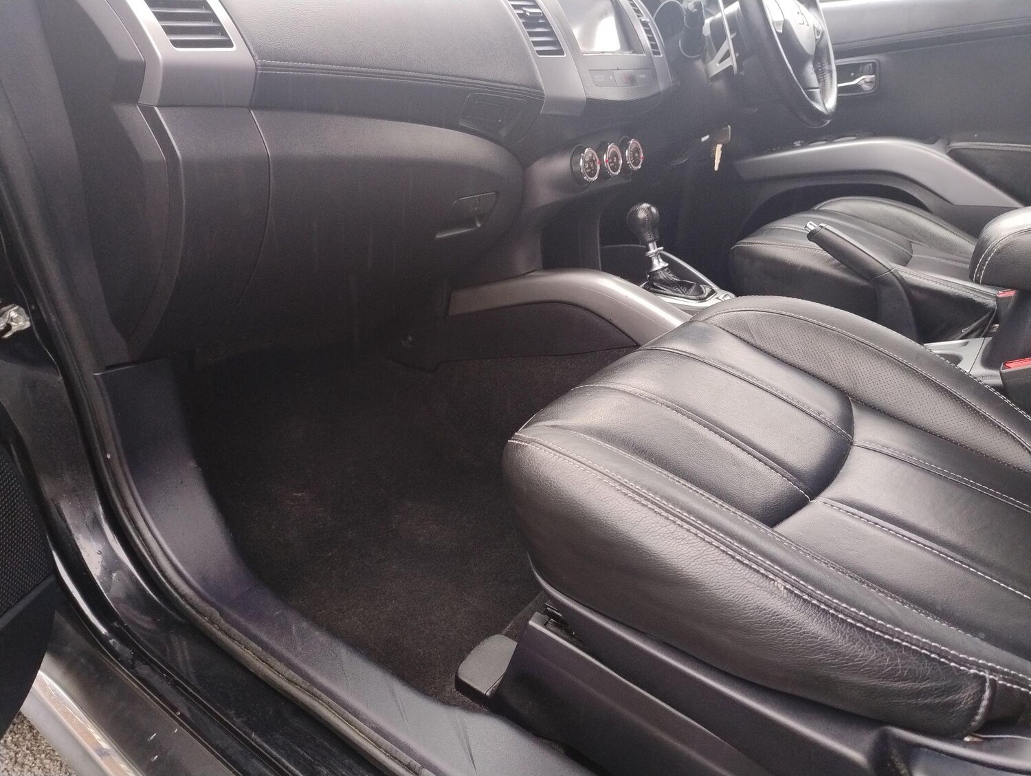 Used Mitsubishi Outlander for sale - 78214700: Photo 78