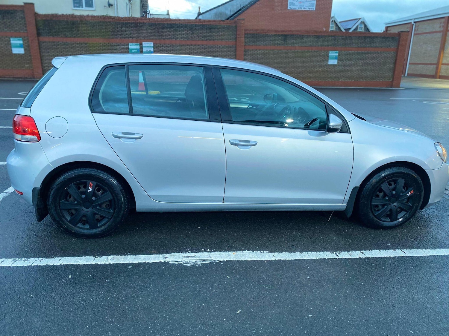 Used Volkswagen Golf 2009 for sale - 77738120: Photo 8