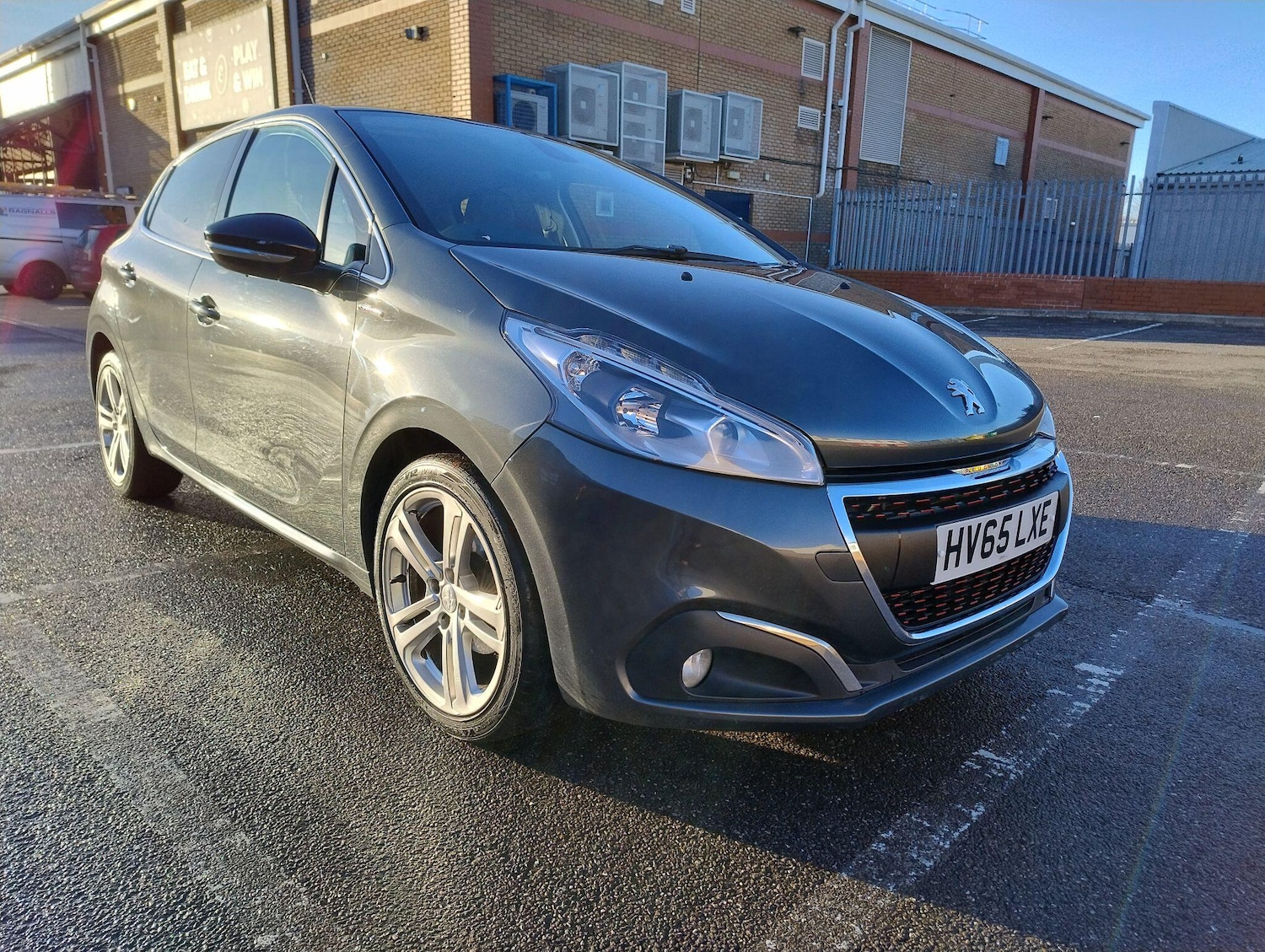 Used Peugeot 208 2015 for sale - 76823723: Photo 1