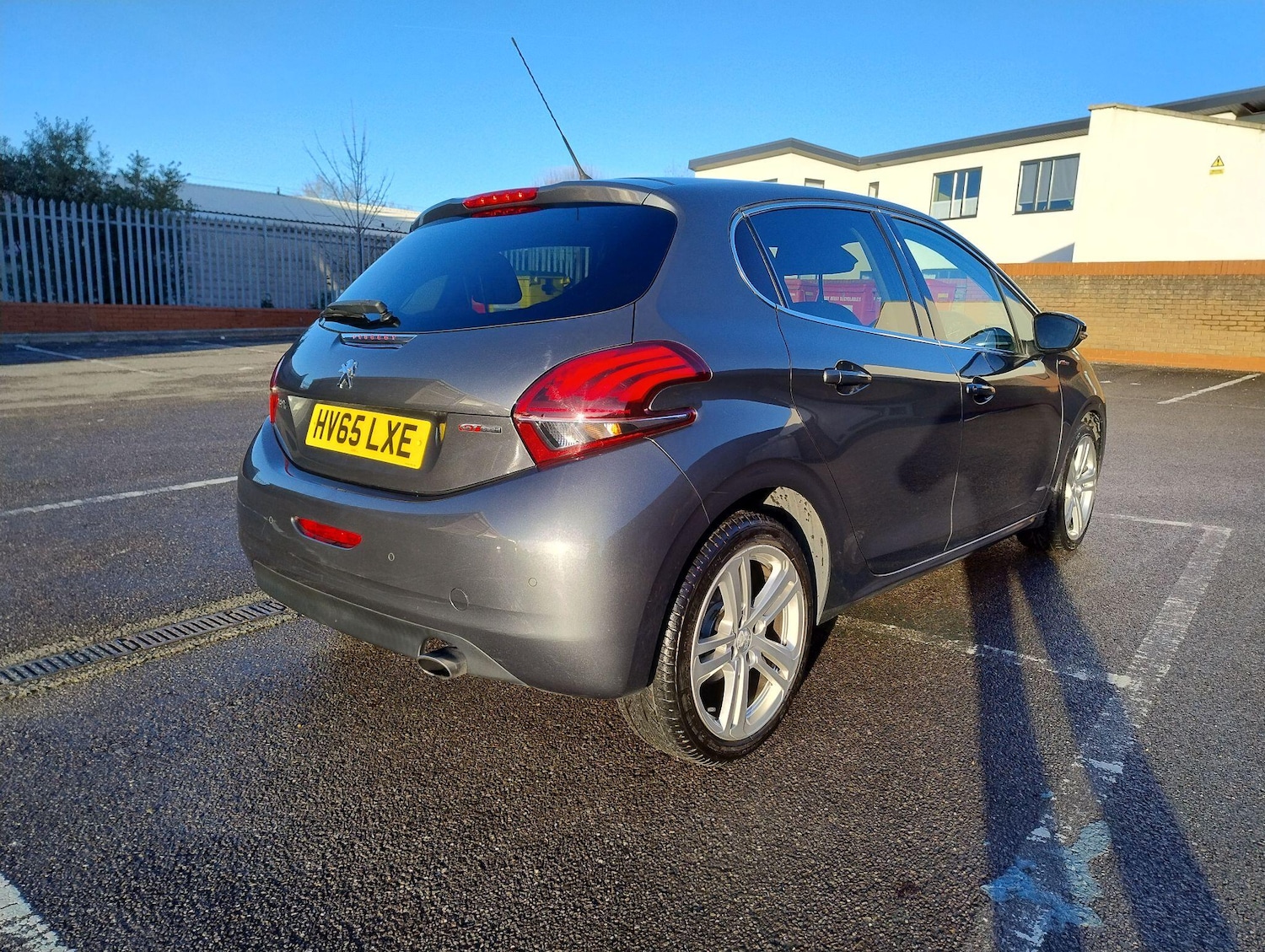 Used Peugeot 208 2015 for sale - 76823723: Photo 18