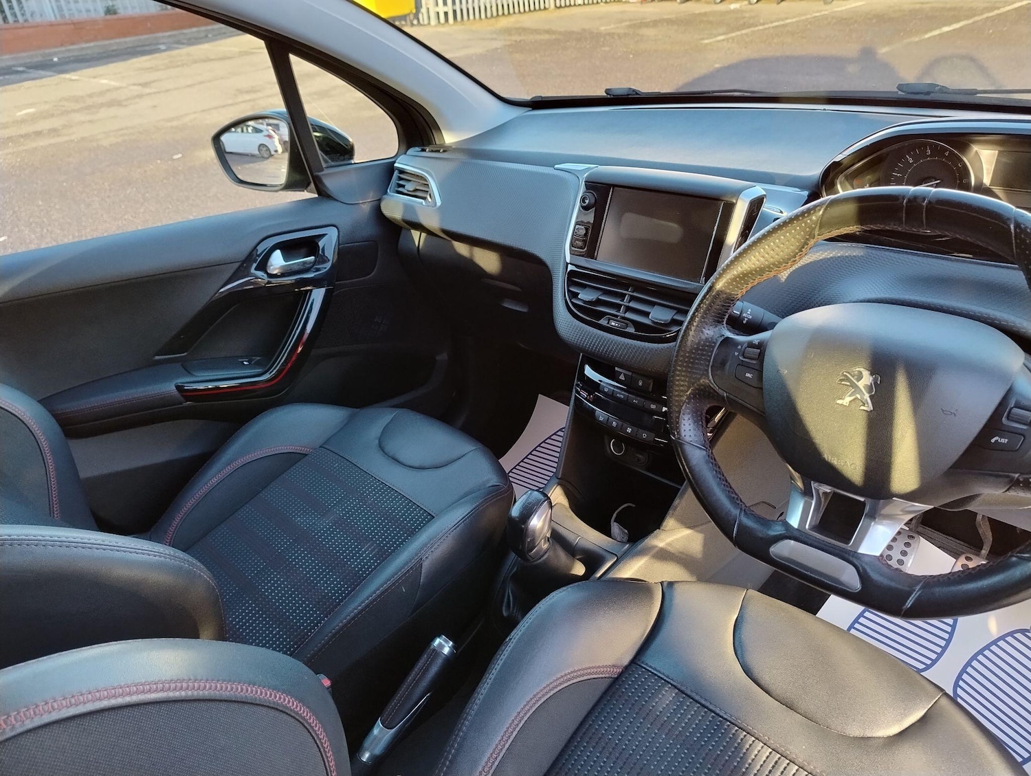 Used Peugeot 208 2015 for sale - 76823723: Photo 20