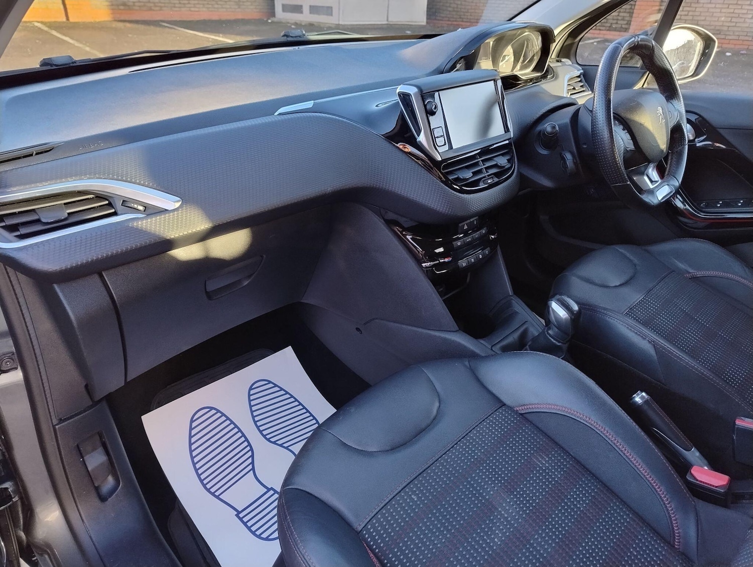 Used Peugeot 208 2015 for sale - 76823723: Photo 21