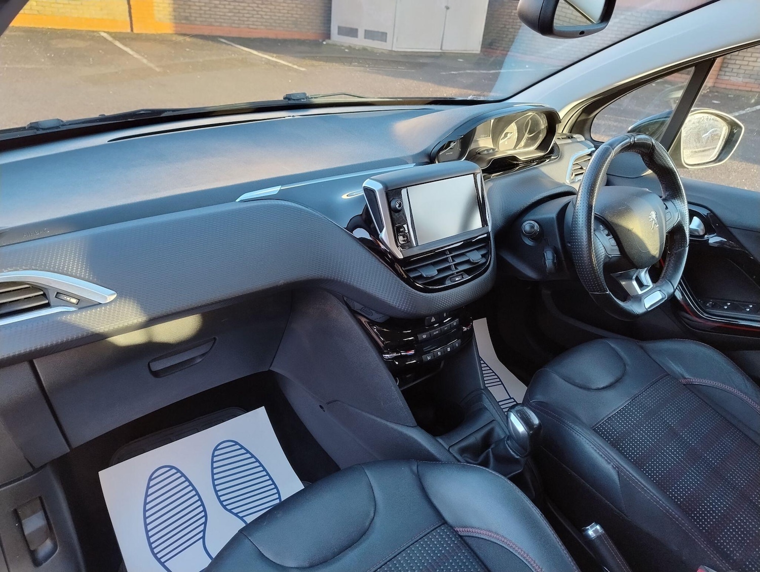 Used Peugeot 208 2015 for sale - 76823723: Photo 22