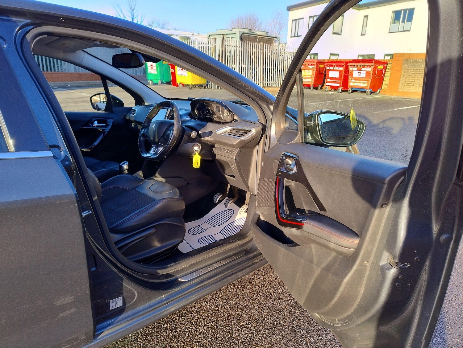 Used Peugeot 208 2015 for sale - 76823723: Photo 23