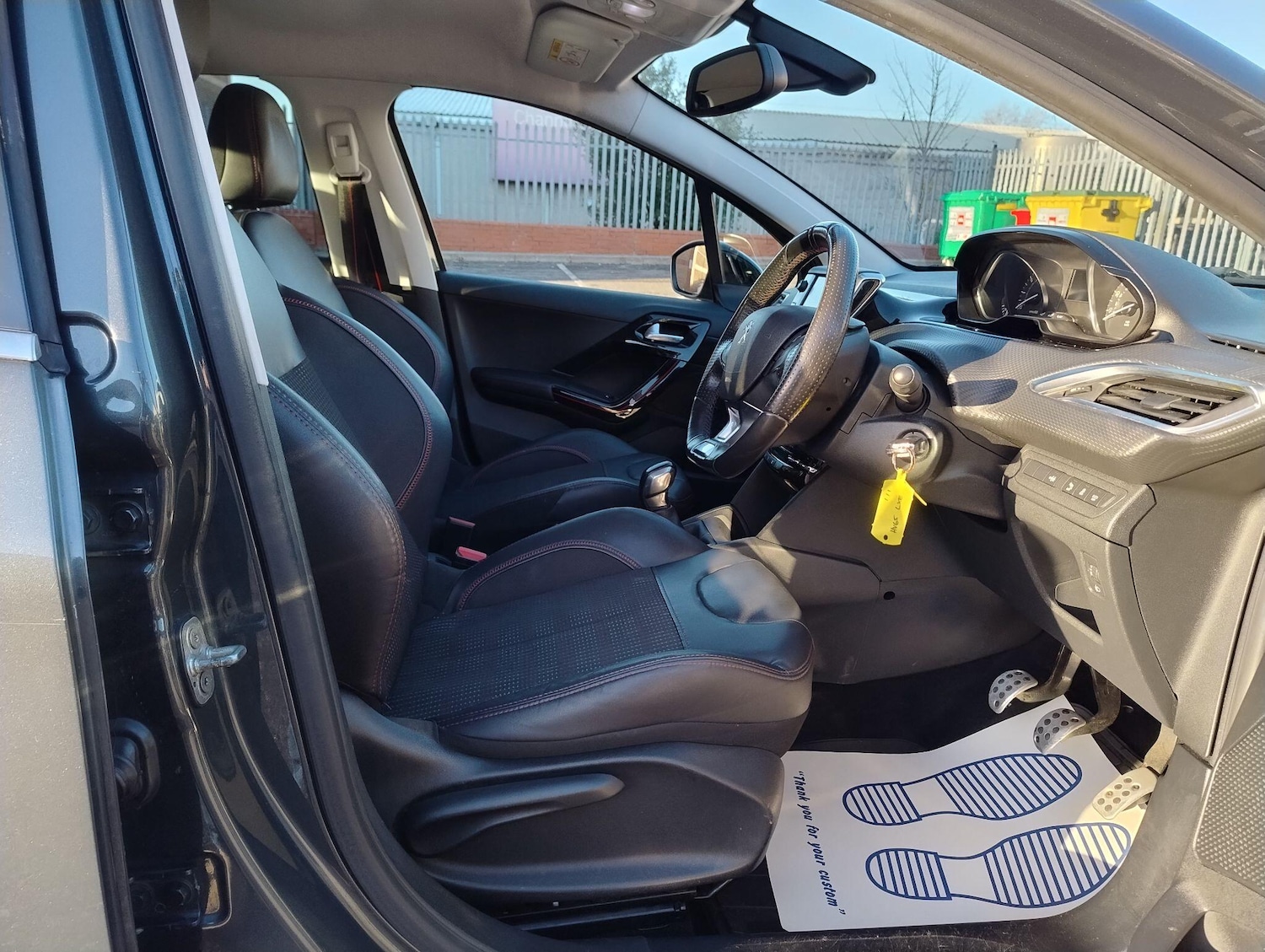 Used Peugeot 208 2015 for sale - 76823723: Photo 24