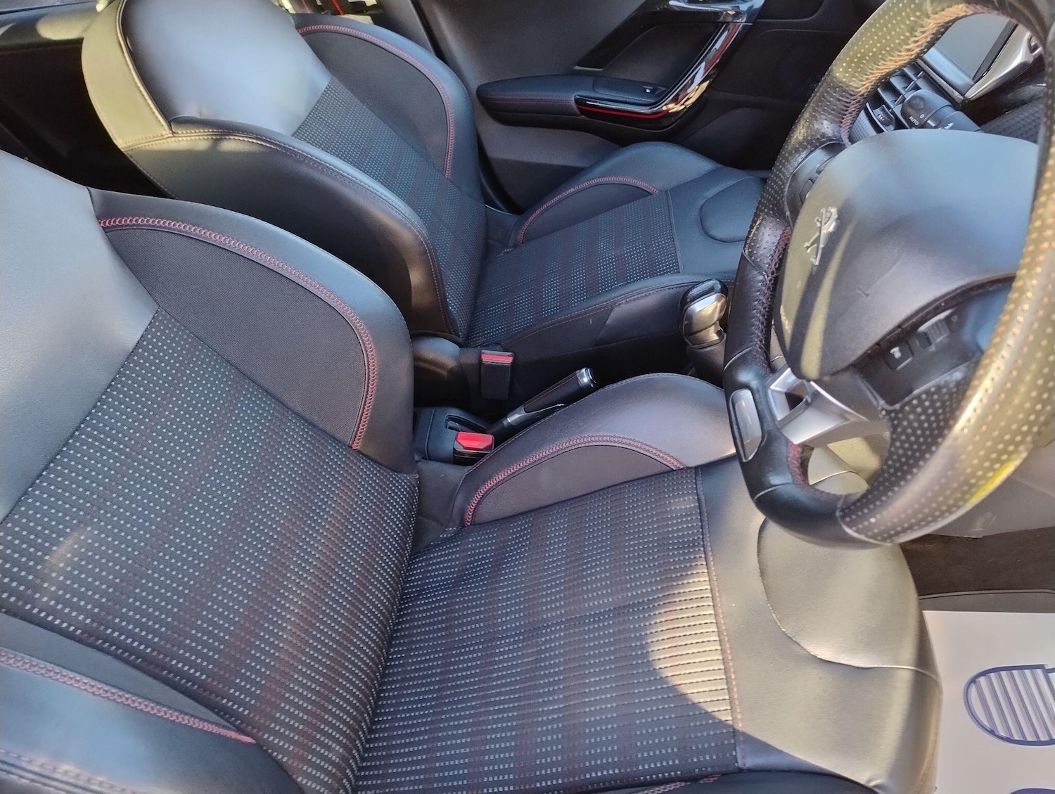 Used Peugeot 208 2015 for sale - 76823723: Photo 28