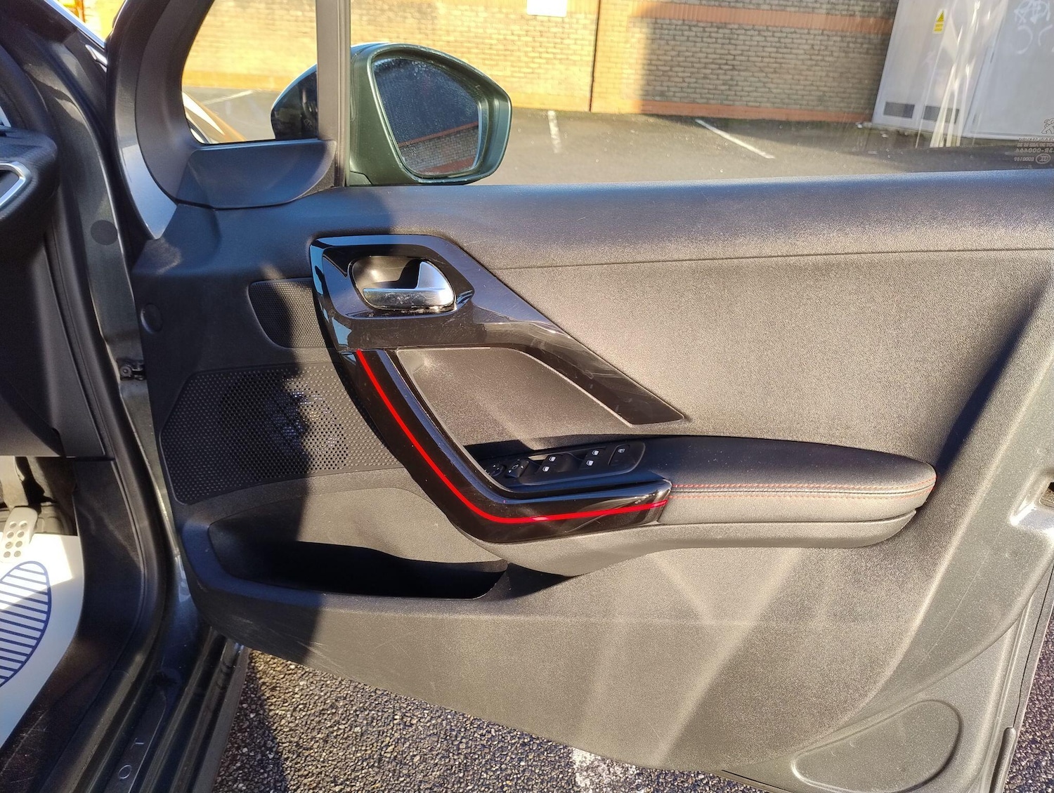 Used Peugeot 208 2015 for sale - 76823723: Photo 39