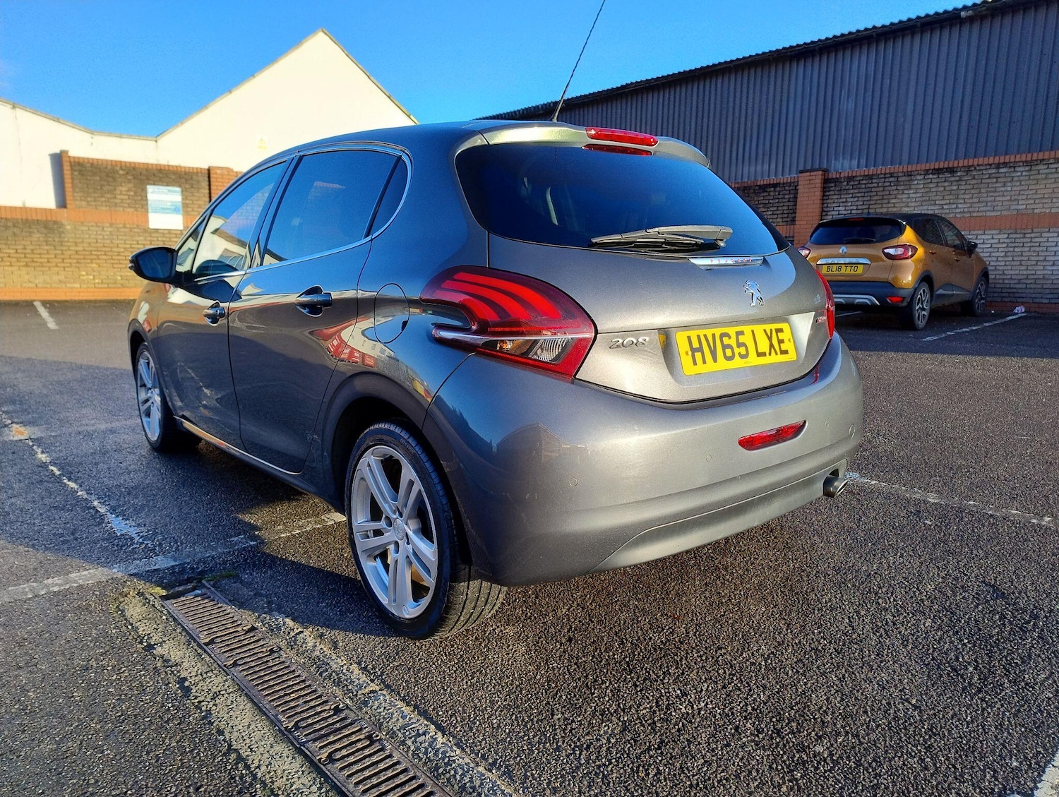 Used Peugeot 208 2015 for sale - 76823723: Photo 4