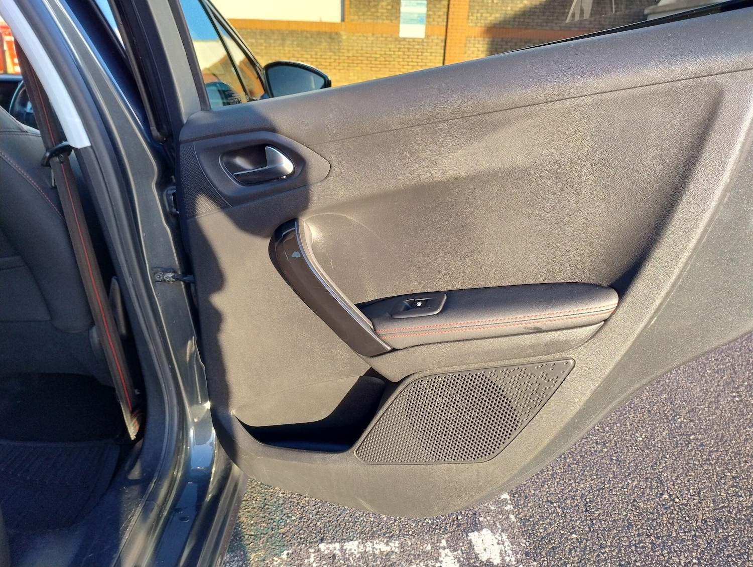 Used Peugeot 208 2015 for sale - 76823723: Photo 42