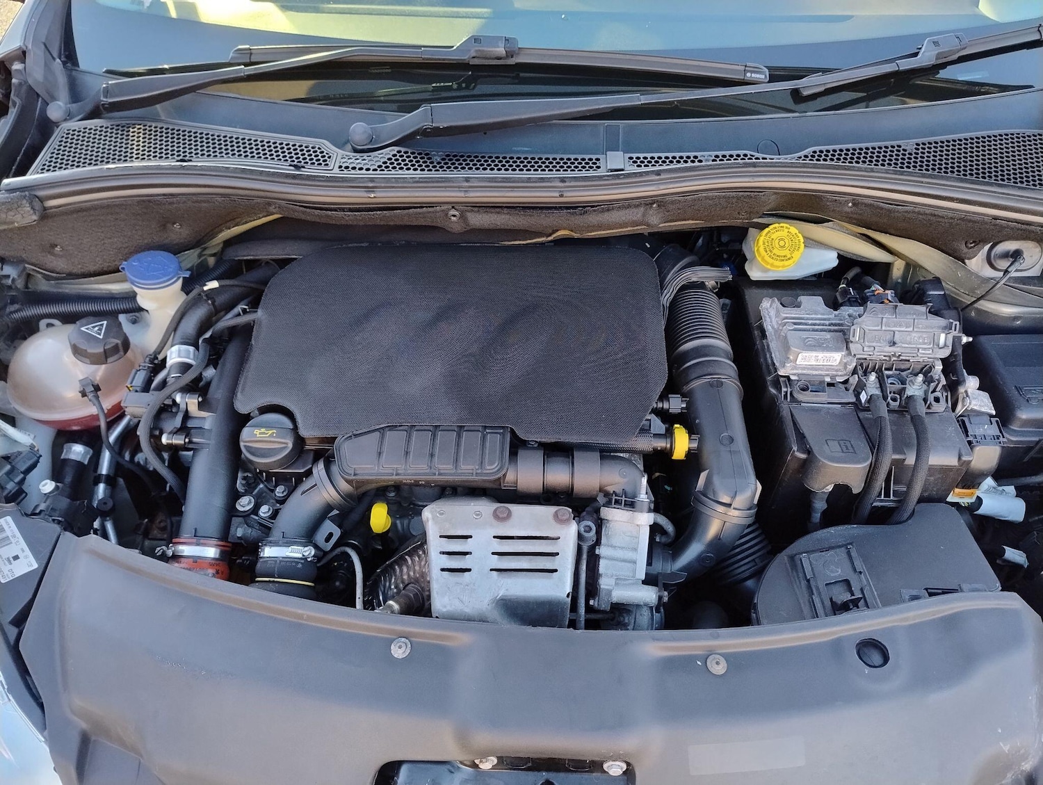 Used Peugeot 208 2015 for sale - 76823723: Photo 43