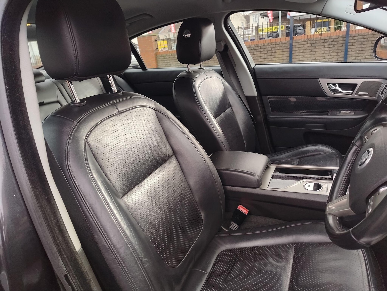 Used Jaguar XF 2010 for sale - 76849714: Photo 25